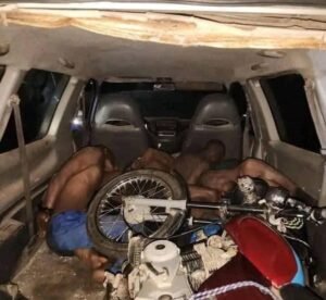 Troops arrest eight suspected kidnappers, rescue two in Kwara Troops arrest eight suspected kidnappers, rescue two in Kwara