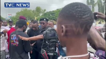 Protests Erupt In Abuja Over Police Pay, Working Conditions Protests Erupt In Abuja Over Police Pay, Working Conditions