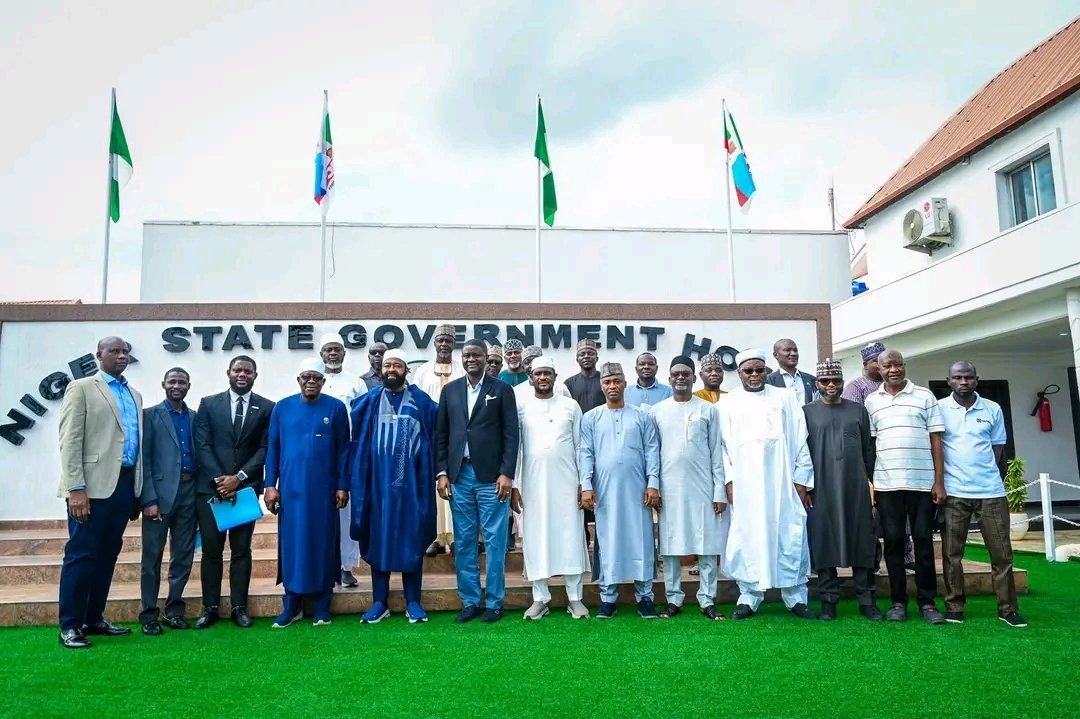 Niger State Government taking a group photo to signify partnership with the Zenith Kidney and Medical Centre