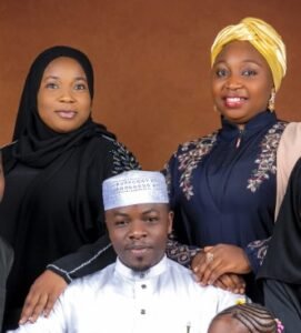I’m Currently Happily Married to 4 Amazing Wives – Nigerian man Boasts On Facebook
