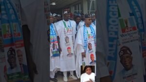 what is so enticing about APC government #tinubugovt #breakingnews