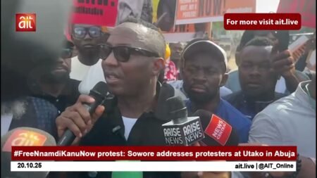#FreeNnamdiKanuNow protest: Sowore addresses protesters at Utako in Abuja