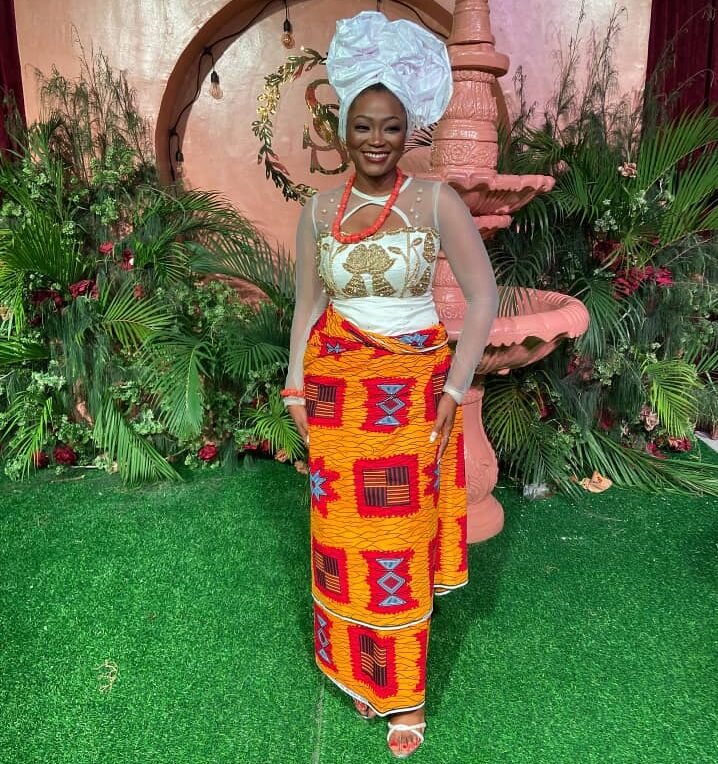Jennifer Obiuwevbi @hellopenshy on Instagram
