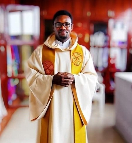 Nigerians Converting XR iPhones to iPhone 17 Suffering From Untreated Inherent Disease Called Poverty Mentality – Catholic Priest