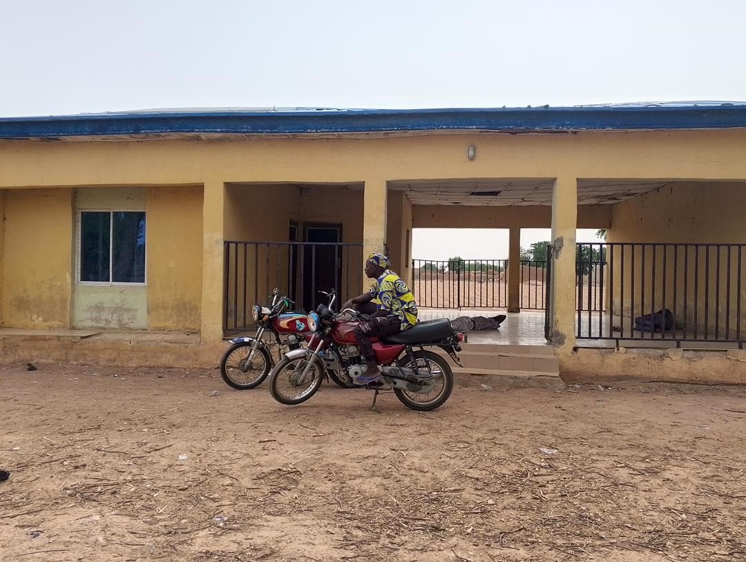 Front view of Karari empty PHC (PHOTO CREDIT: Mariya Shuaibu Suleiman) 