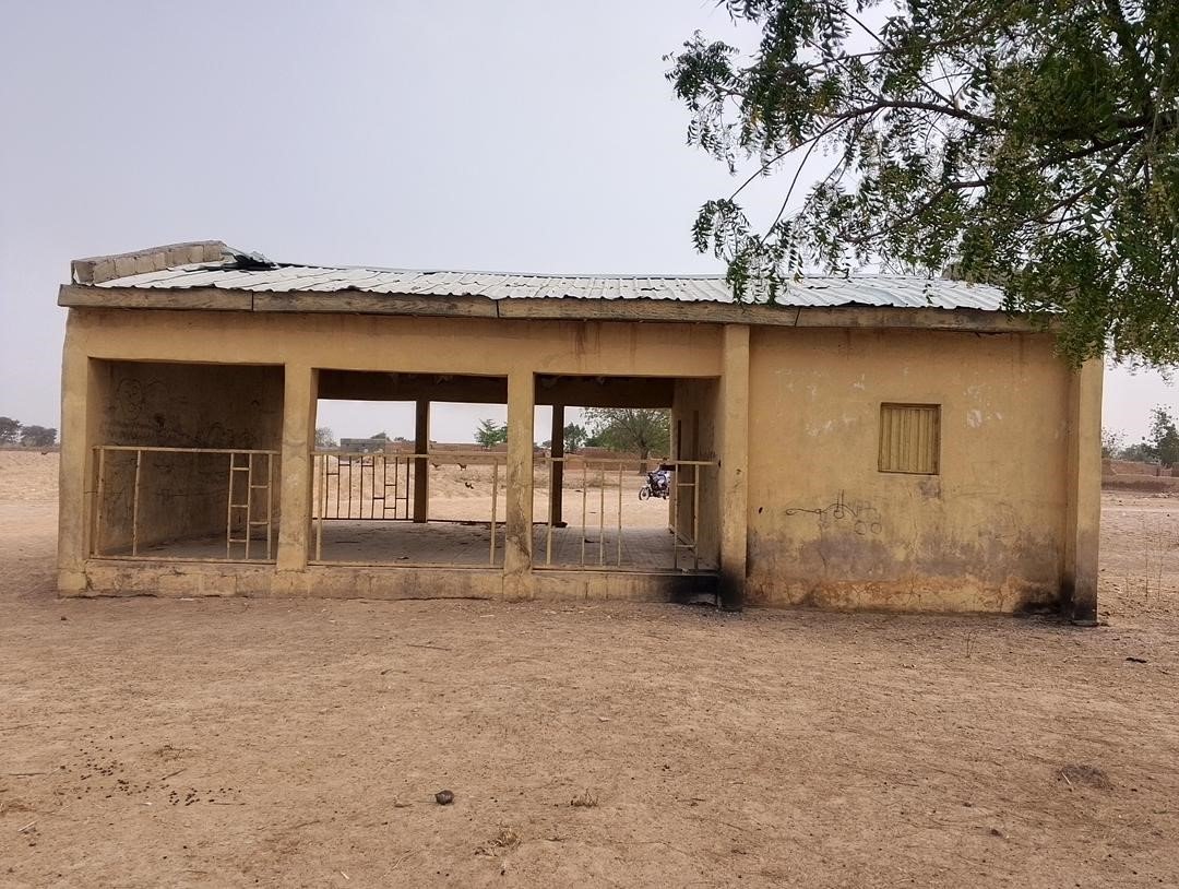 Front view of Gyauro PHC (PHOTO CREDIT: Mariya Shuaibu Suleiman) 