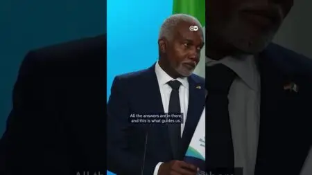 Nigerian FM: No government-backed religious persecution | DW News