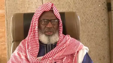 Muslim cleric urges Nigeria to cut US ties over Trump remarks | REUTERS