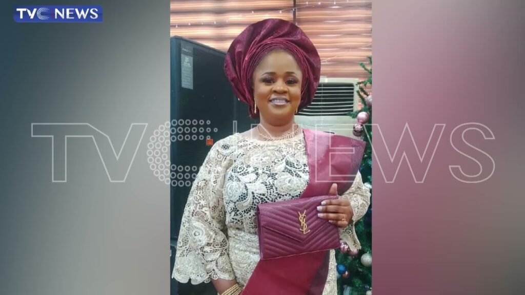 EXCLUSIVE: How Husband Sta#bbed Mother Of Three To De#ath At River Valley Estate In Ojodu EXCLUSIVE: How Husband Sta#bbed Mother Of Three To De#ath At River Valley Estate In Ojodu