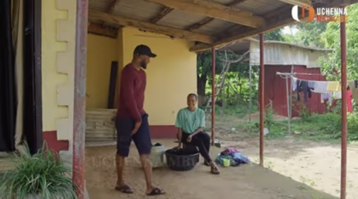 Amaka doing Chijioke’s laundry