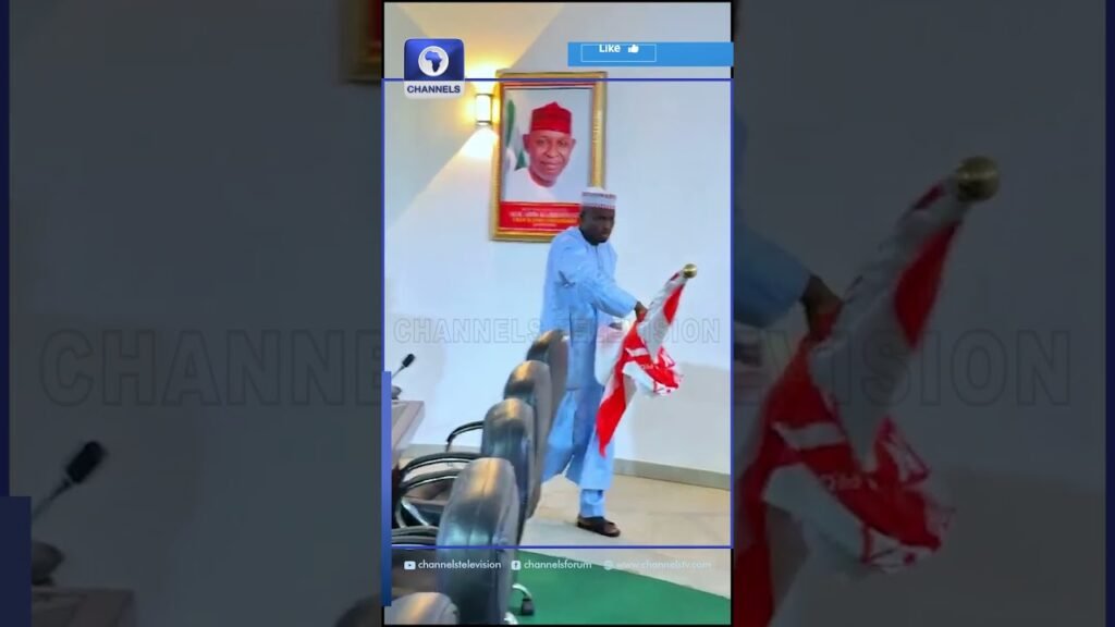Watch Moment NNPP Flag Was Removed From Kano Govt House After Yusuf’s Left Party