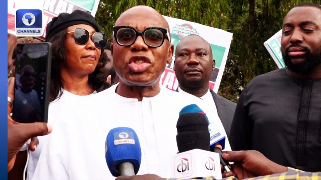 Amaechi, Son Join Protest Over E-Transmission Of Election Results, Says APC Is Afraid Amaechi, Son Join Protest Over E-Transmission Of Election Results, Says APC Is Afraid