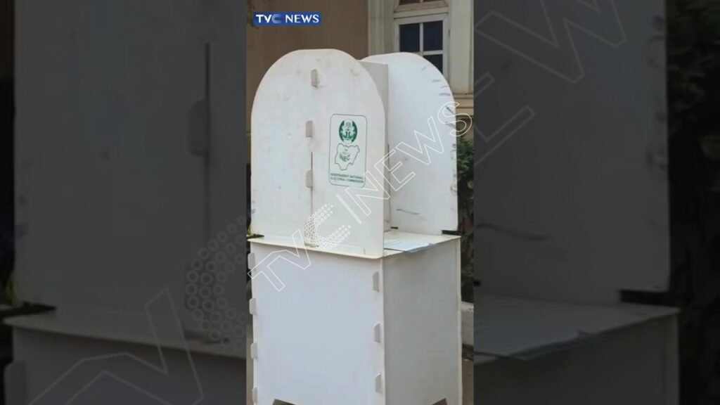 #FCTAreaCouncilPolls: Polling unit 054, election materials arrived at 8am