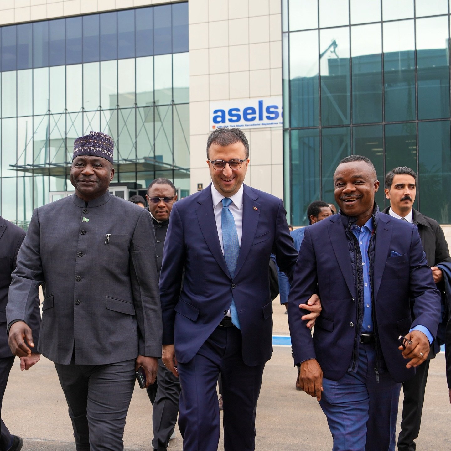 Nijerya Savunma Bakanı General Christopher Gwabin Musa ve beraberindeki heyeti A…