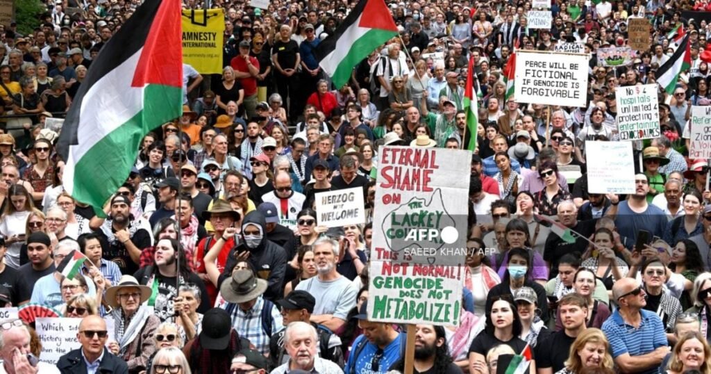 Sydney protesters and police clash during Herzog’s visit