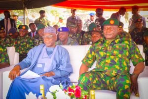 General Oluyede Warns Terrorists, Kwara Governor, Abdulrazaq Supports the Military – Independent Newspaper Nigeria General Oluyede Warns Terrorists, Kwara Governor, Abdulrazaq Supports the Military – Independent Newspaper Nigeria