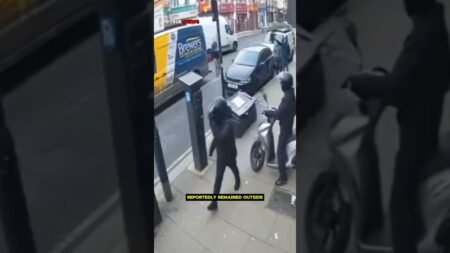 The moment four suspects targeted Bilezzik Gold Shop, London | #news #UK