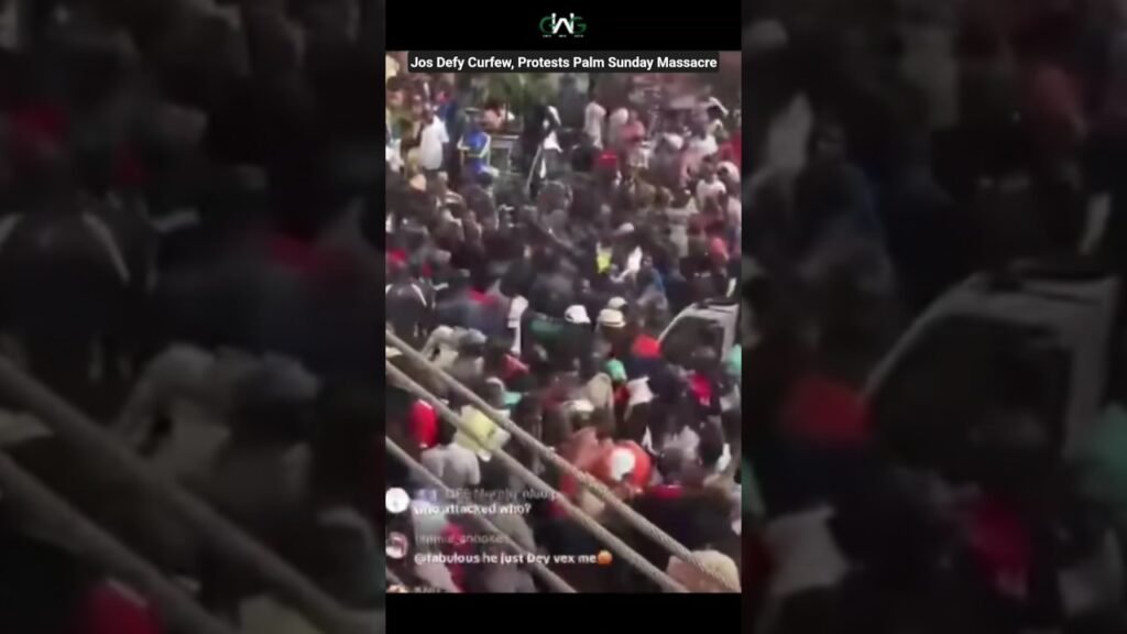 Jos Defy Curfew, Protests Palm Sunday Massacre #Joskillings #PalmSundayAttack #Nigerianews #shorts