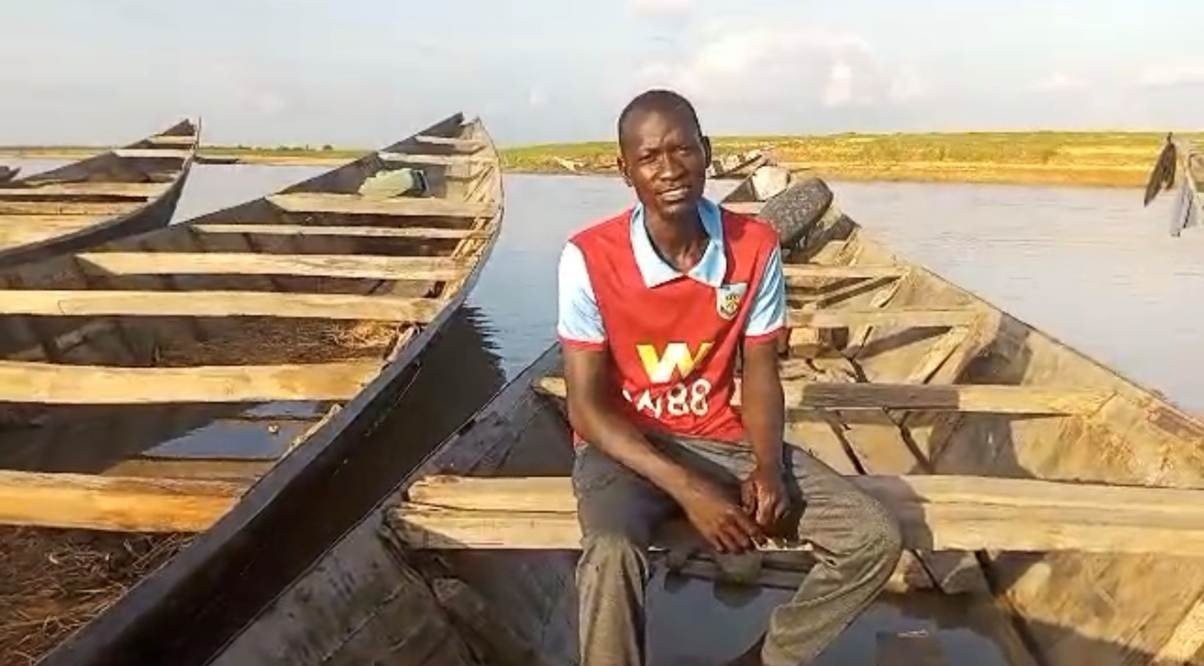 Muhammad Yari, a boat operator / Yakubu Mohammed