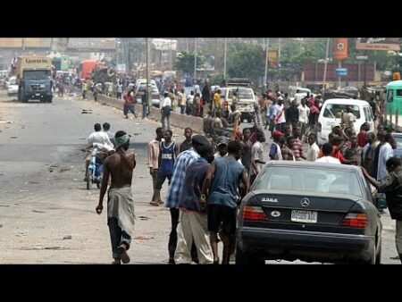 Teachers protest schoolchildren kidnappings in Nigeria Teachers protest schoolchildren kidnappings in Nigeria