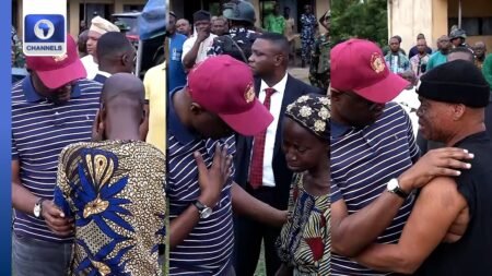 Oyo Kidnap: Makinde Visits Families Of Abducted Pupils, Teachers, Vows Safe Return Oyo Kidnap: Makinde Visits Families Of Abducted Pupils, Teachers, Vows Safe Return