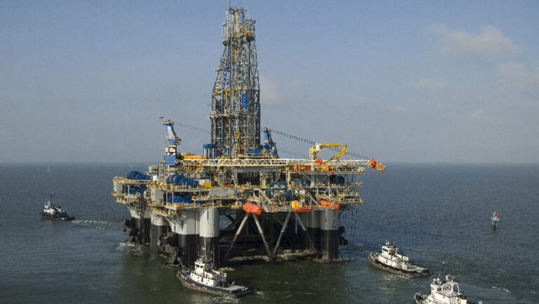 JUST IN: Nigeria returns 13 oil blocks after 196 firms qualify for commercial bid JUST IN: Nigeria returns 13 oil blocks after 196 firms qualify for commercial bid