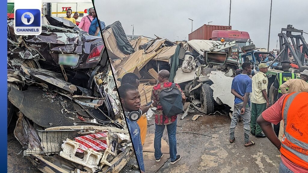 One Dead As ‘multiple crash’ Crash On Kara Bridge Causes Gridlock Along Lagos-Ibadan Expressway One Dead As ‘multiple crash’ Crash On Kara Bridge Causes Gridlock Along Lagos-Ibadan Expressway