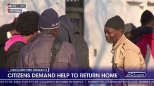 Nigerians spend weeks outside Pretoria Embassy Nigerians spend weeks outside Pretoria Embassy