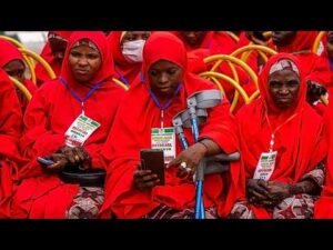 Nigeria : 1 500 couples unis lors d’un mariage collectif financé par l’État Nigeria : 1 500 couples unis lors d’un mariage collectif financé par l’État