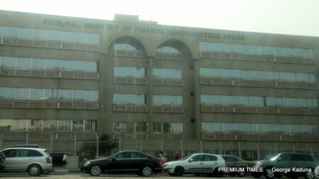 FG settles severance benefits for 2,100 former Nigeria Airways workers after two decades FG settles severance benefits for 2,100 former Nigeria Airways workers after two decades