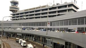 Six in 10 Nigerian domestic flights delayed in August — Report Six in 10 Nigerian domestic flights delayed in August — Report