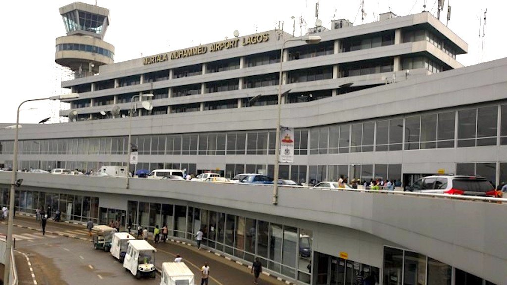 Six in 10 Nigerian domestic flights delayed in August — Report Six in 10 Nigerian domestic flights delayed in August — Report