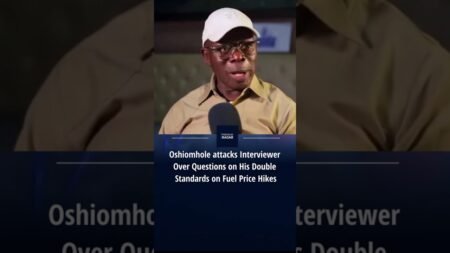 Oshiomhole attacks Interviewer over actions. #nigerianews #nigeriapolitics #fuelprices #viralshorts