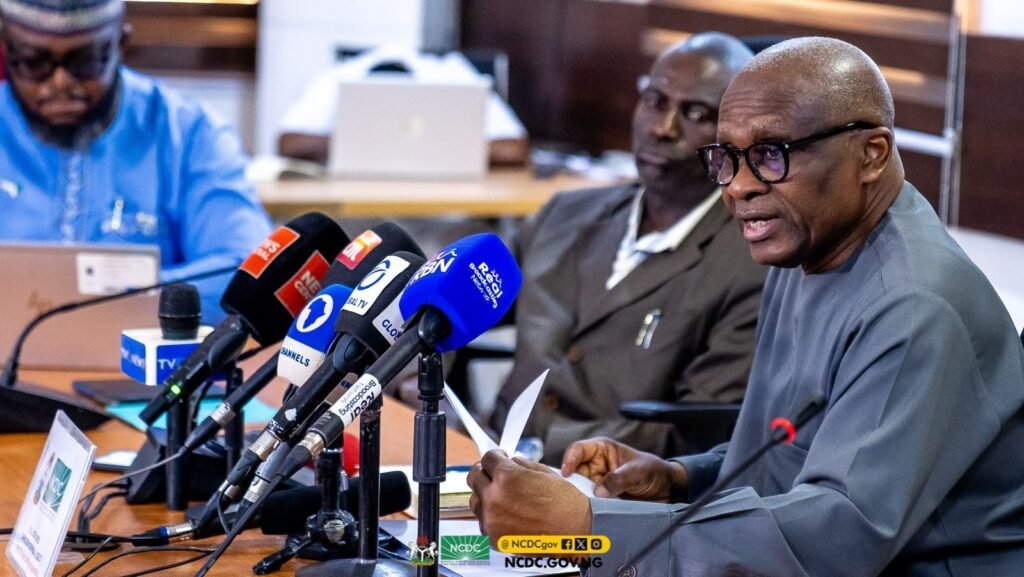 JUST IN: Ebola: Nigeria identifies 53 contacts linked to confirmed case JUST IN: Ebola: Nigeria identifies 53 contacts linked to confirmed case
